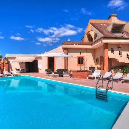 With Private Pool, Florida * 佛罗里达