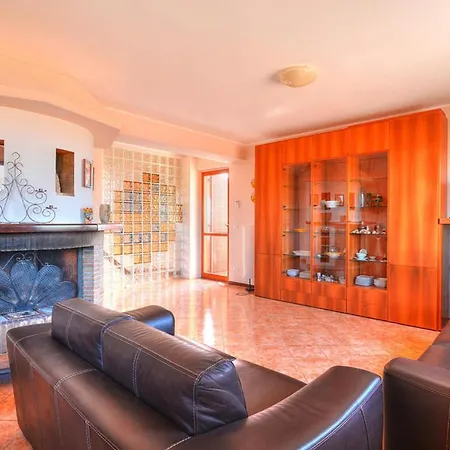 Holiday home With Private Pool, Florida Floridia